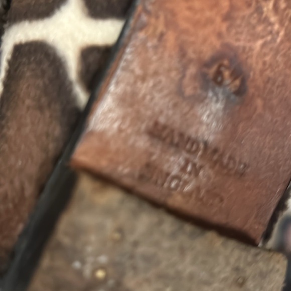 Shipton & Heneage EUC handmade giraffe “slippers” - Picture 4 of 8